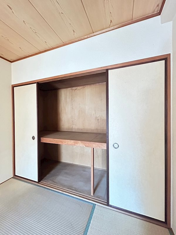 サングレイス山手館の収納