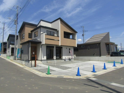 【駐車場】 | ブルーミングガーデン甲斐市龍地　3号棟 | 車をお持ちの方に嬉しい駐車場付きの物件です
