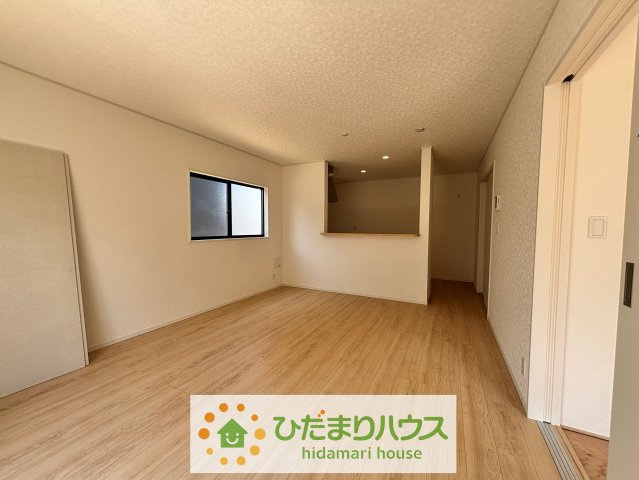 加須市北下新井第５　新築一戸建て　04　クレイドルガーデンの居間・リビング