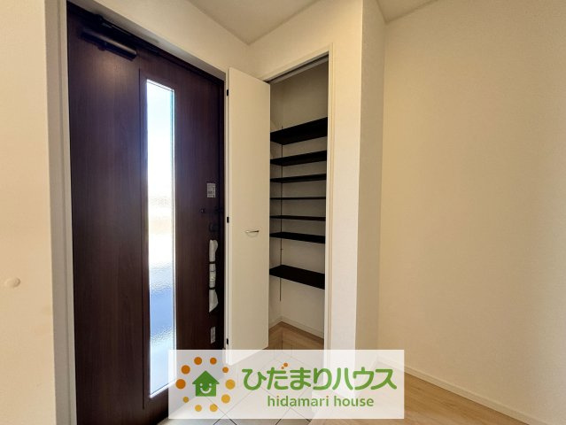 加須市北下新井第５　新築一戸建て　04　クレイドルガーデンの収納