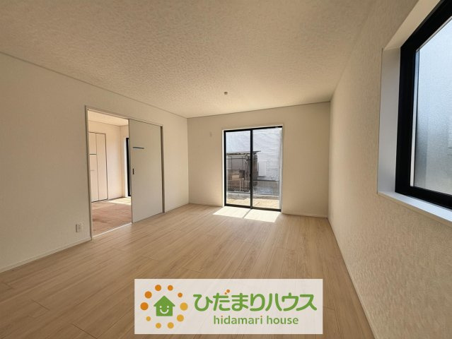 加須市北下新井第５　新築一戸建て　04　クレイドルガーデンの居間・リビング