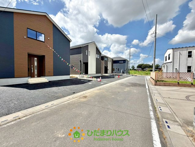 加須市北下新井第５　新築一戸建て　04　クレイドルガーデンの駐車場