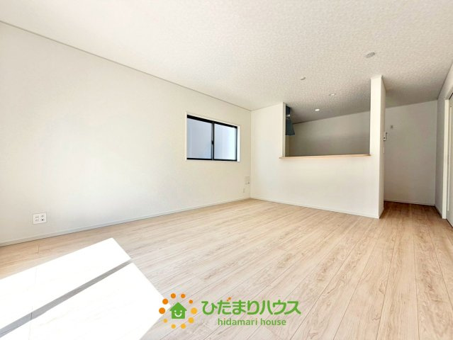 加須市北下新井第５　新築一戸建て　03　クレイドルガーデンの居間・リビング