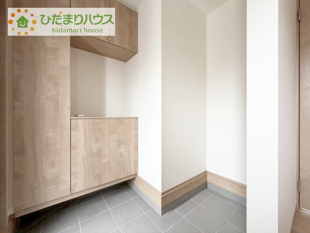 【収納】 | 土浦市おおつ野6丁目10番　新築戸建　B号棟 | 土間の玄関シューズクロークならアウトドア用品やベビーカーも土汚れを気にせずスッキリ収納できます！
