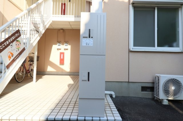 ハイツ・若草のロビー|宅配ボックス