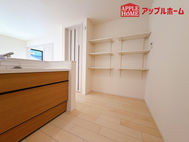 [新築住宅] さいたま市北区東大成町 全1棟のキッチン|キッチンの収納も充実☆食洗器完備で家事も楽々♪生活の質が向上すること間違いなしの充実設備です。