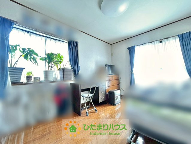 加須市向古河　中古一戸建ての洋室