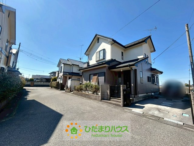 加須市向古河　中古一戸建ての前面道路含む現地写真|分譲地内の道路なので車通りが少なく安心です！