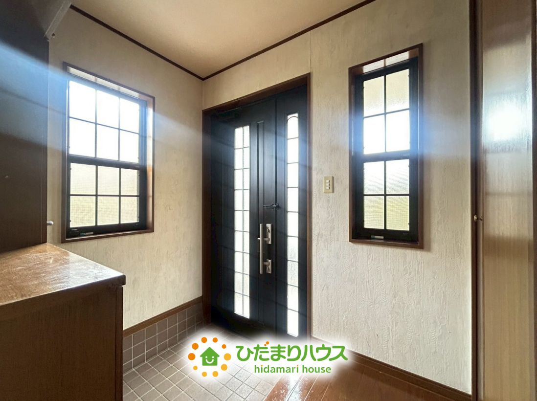 加須市向古河　中古一戸建ての玄関|使い勝手の良い玄関収納です！