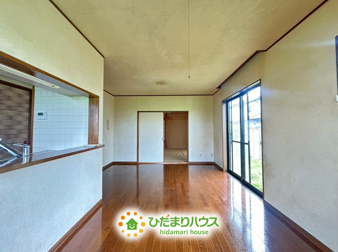 加須市向古河　中古一戸建ての居間・リビング|家具配置がしやすい間取りです！是非現地でご確認ください！