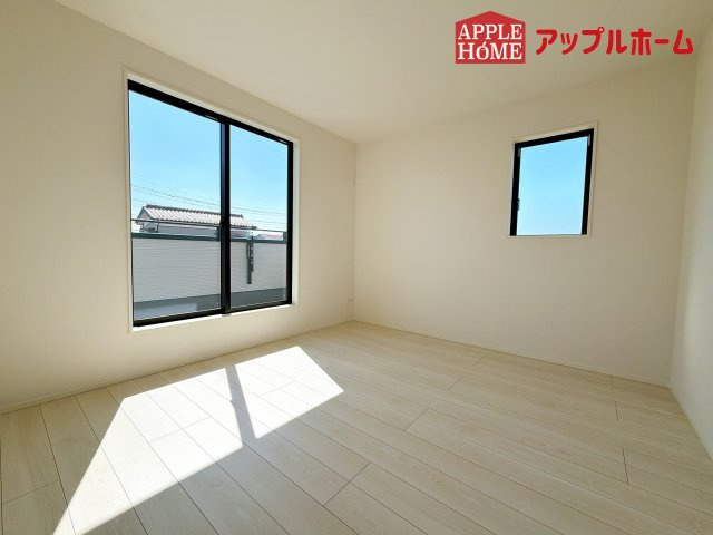 [新築住宅] さいたま市北区今羽町 3期 全8棟の洋室|２階居室は全室収納あり！たっぷりある収納活用でお部屋もキレイを保てます♪