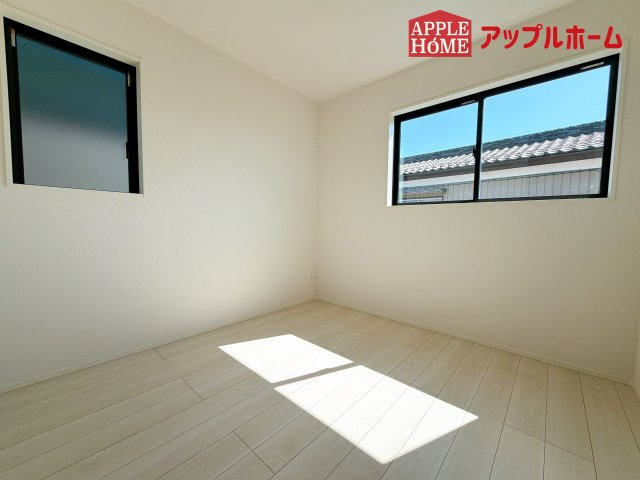 [新築住宅] さいたま市北区今羽町 3期 全8棟の洋室|２階居室は全室収納あり！たっぷりある収納活用でお部屋もキレイを保てます♪