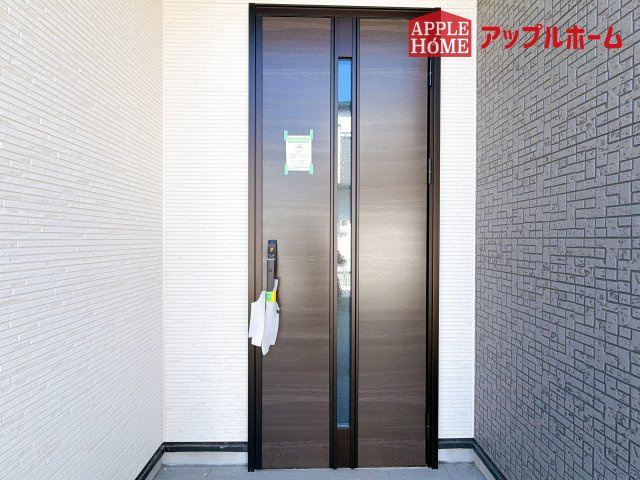 [新築住宅] さいたま市北区今羽町 3期 全8棟の玄関|ぜひ現地にて、実際の建物・街並み・日当たり等ご確認下さい♪お問い合わせはお気軽に☆　TEL「0120-466263」