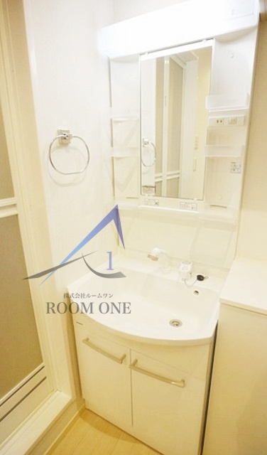 Ｙ’ｓ　ＦＬＡＴ　ワイズフラットの洗面所|洗面台です。