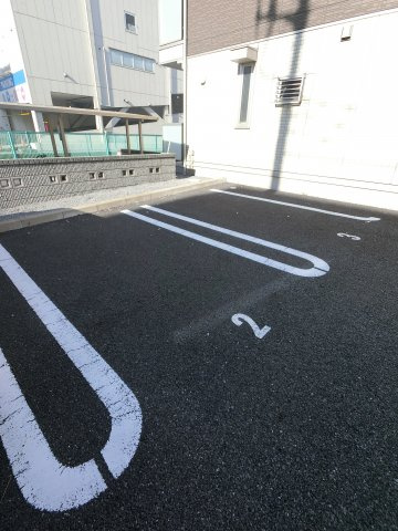 【駐車場】