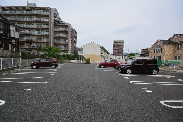 Ｓｗｅｅｔ　Ｇａｒｄｅｎ　Ｃの駐車場
