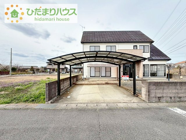 【駐車場】 | 筑西市みどり町１丁目　中古戸建 | マイホームなら駐車場代がかかりません！しかも、自宅の駐車場で洗車ができます！今までコイン洗車に行っていた手間も省けて、節約にもつながります(^^♪