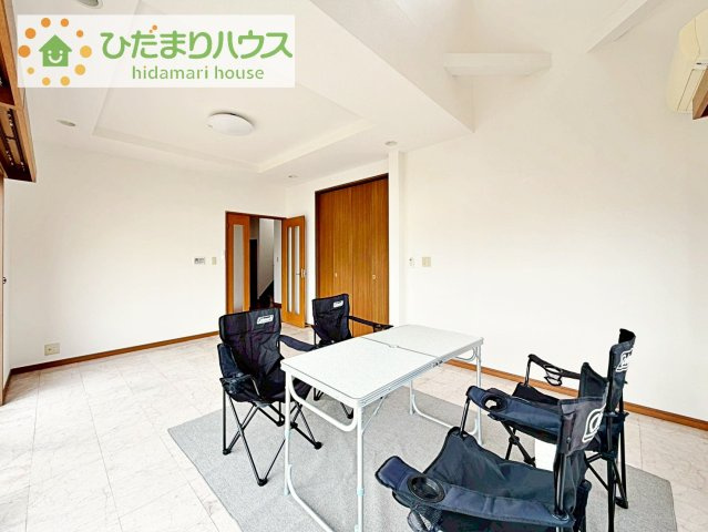 【居間・リビング】 | 筑西市みどり町１丁目　中古戸建 | 早くお仕事終わらせて、家に帰りたくなるようなリビングです(^^♪