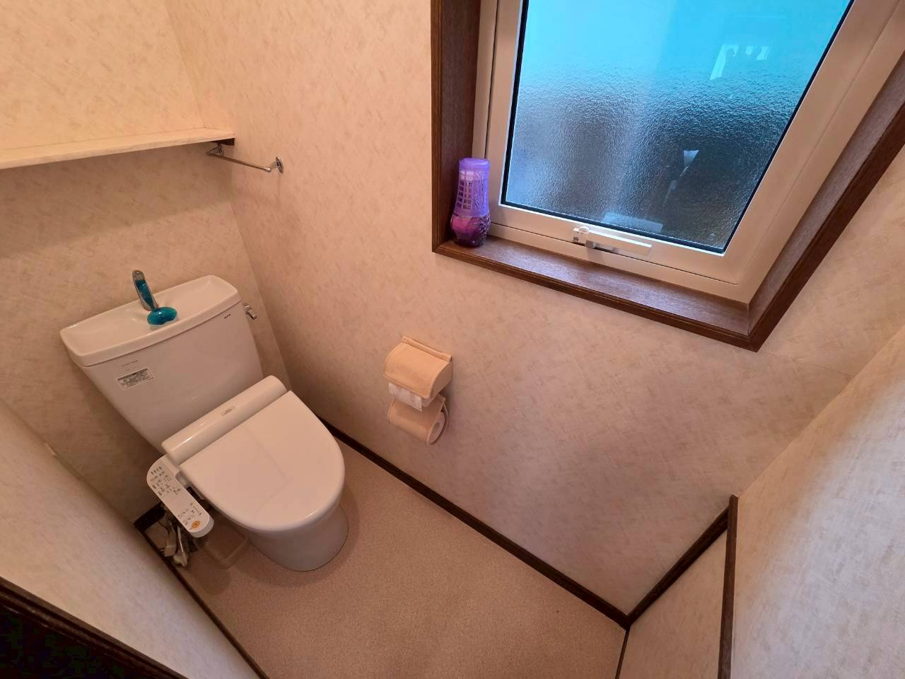 桜ケ岡1丁目　中古住宅のトイレ