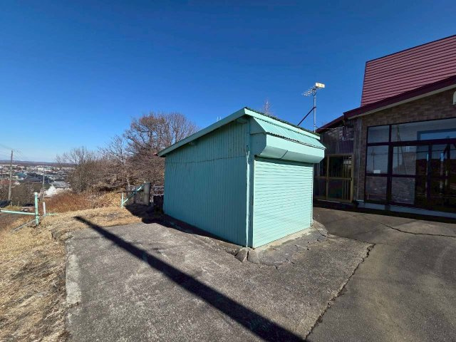 桜ケ岡1丁目　中古住宅の外観|物置付き