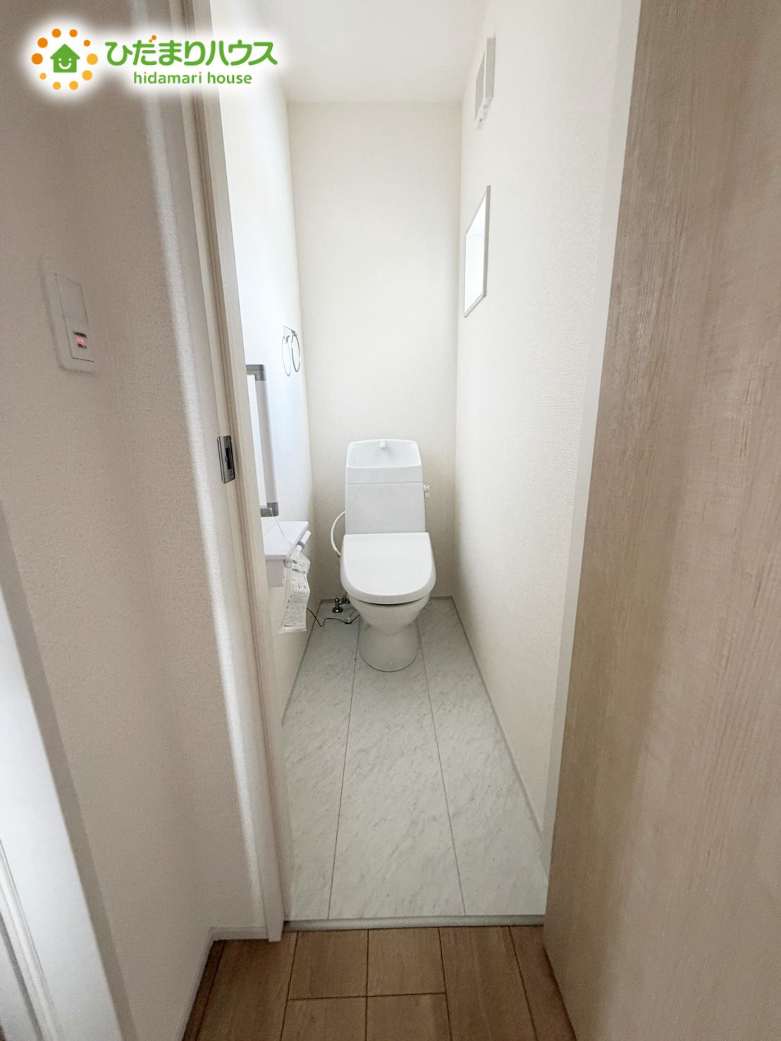 木間ヶ瀬Ⅵ（独立戸建10棟）　新築戸建　8号棟のトイレ|白を基調としたトイレは、インテリア次第でどんな空間になるかワクワクしますね♪							
