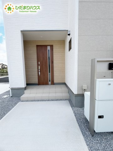 木間ヶ瀬Ⅵ（独立戸建10棟）　新築戸建　8号棟の玄関|是非一度、ご家族そろってご内覧ください♪				
