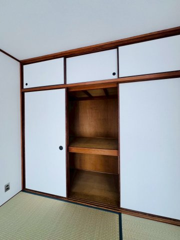 潮見が丘ハイツの収納