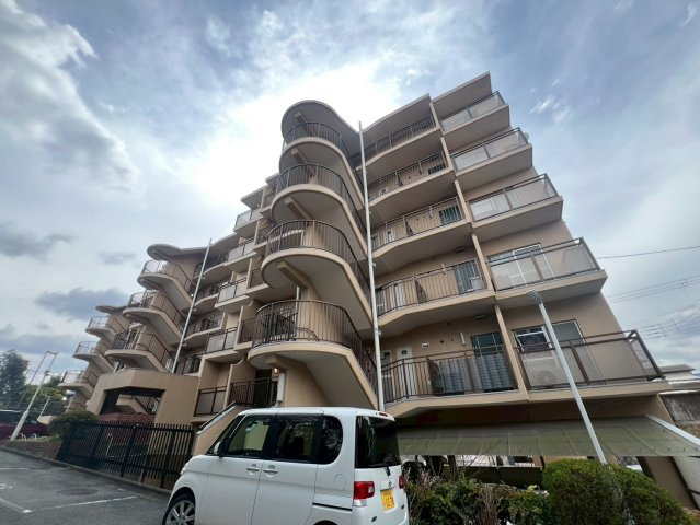 潮見が丘ハイツの外観