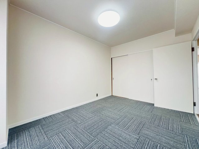 潮見が丘ハイツの寝室