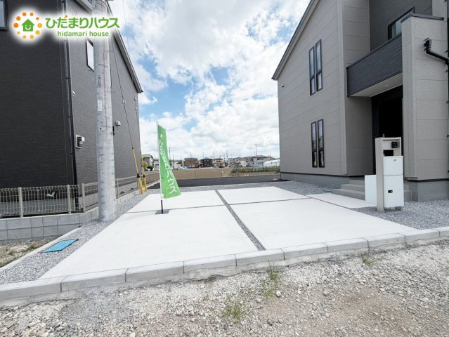 木間ヶ瀬Ⅵ（独立戸建10棟）　新築戸建　9号棟の前面道路含む現地写真|交通量が少なくゆったりとした前面道路は、小さなお子様のいるご家庭にも安心です(^^♪