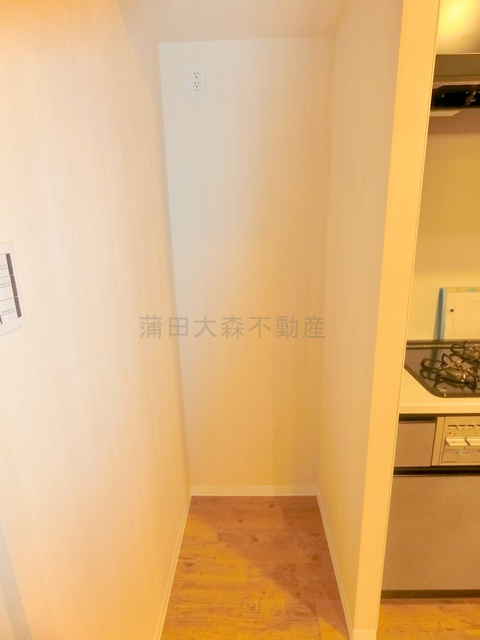 SUN Residenceサンレジデンスのキッチン|冷蔵庫置き場