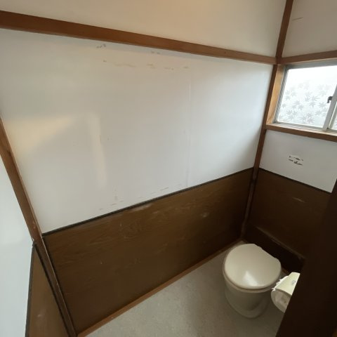 斉藤アパートのトイレ|落ち着いたトイレです