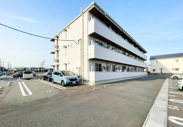 アーバンライフヒロの駐車場