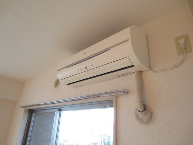 【設備】 | レ・フレール イタキチ | 301 エアコン