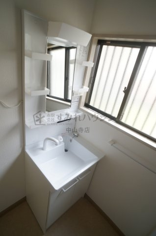 千種4丁目戸建ての洗面所