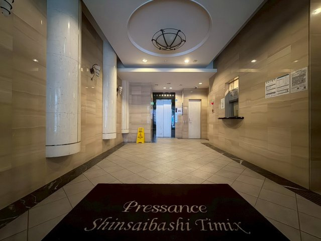 プレサンス心斎橋タイミックスのロビー