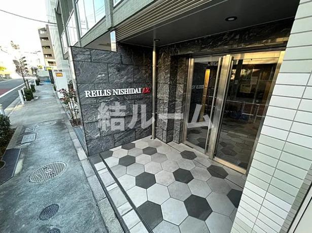 板橋区高島平９丁目の賃貸マンションのエントランス