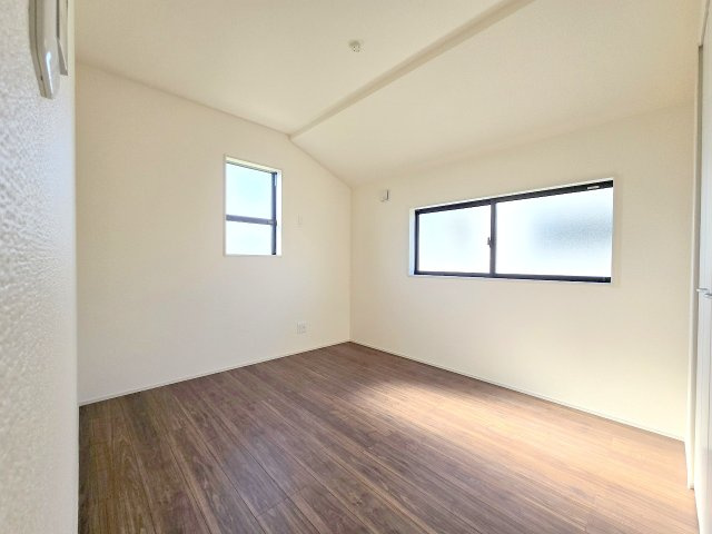西多摩郡瑞穂町箱根ヶ崎　全２棟の洋室