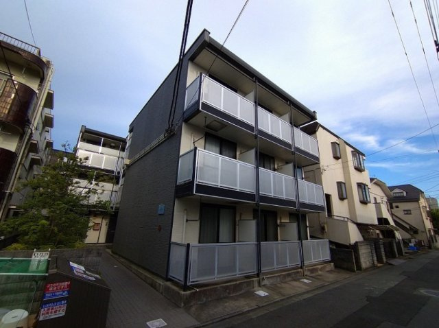 レオパレス英の外観