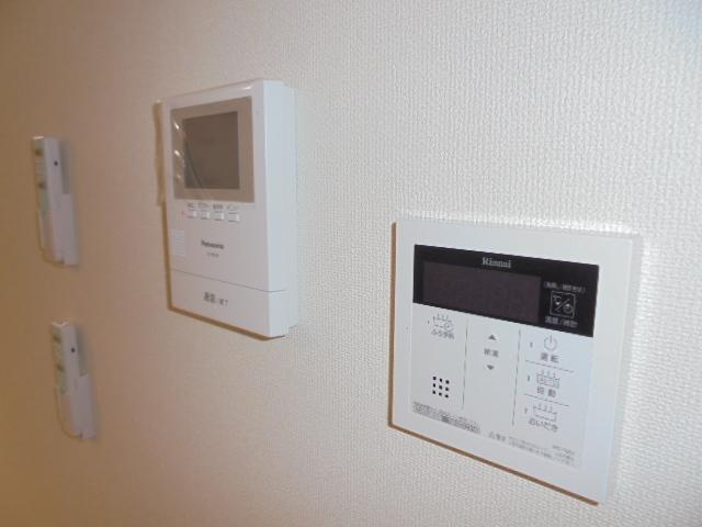 エスカーザのセキュリティ|カメラ付インターホン