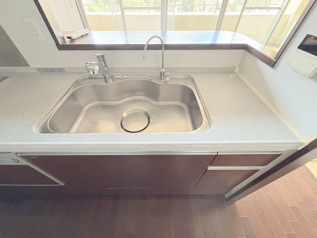 リーデンススクエア宝塚リバージュのキッチン|きれいなキッチンです