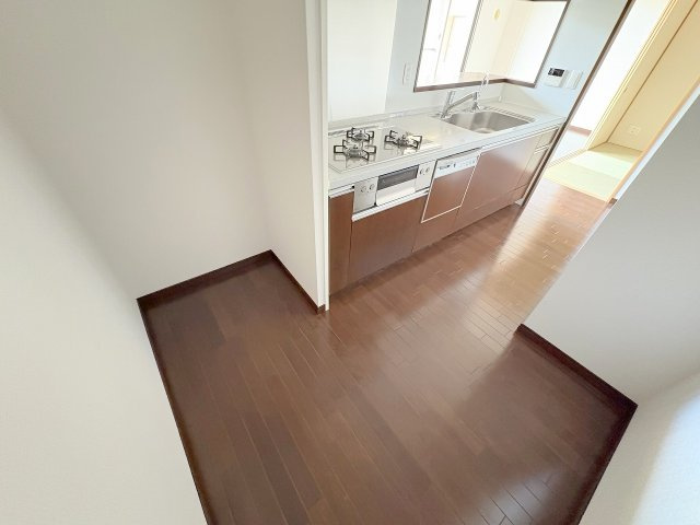 リーデンススクエア宝塚リバージュのキッチン|キッチンでお料理をお楽しみください