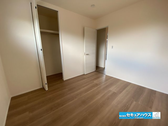 【完成】知多市梅が丘1丁目の洋室|【洋室】
◆お子様のお部屋や主寝室、来客時の宿泊室、趣味のお部屋としてもご利用いただけます♪