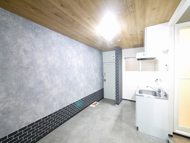 サルベージヤードのキッチン|お料理しやすいキッチンです