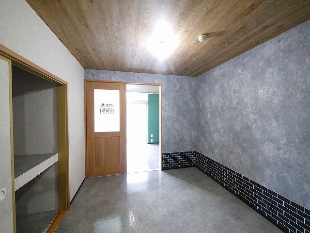 サルベージヤードの居間・リビング|おしゃれなリビングです