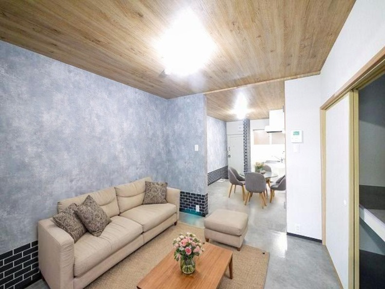 サルベージヤードの居間・リビング|CGで家具等を配置したもので家具等は含まれません