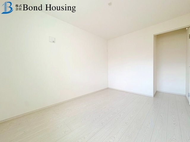 LDK20帖超え　WIC付収納豊富　西舞子９丁目 １号棟　新築戸建の洋室