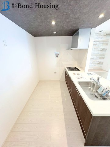 LDK20帖超え　WIC付収納豊富　西舞子９丁目 １号棟　新築戸建のキッチン
