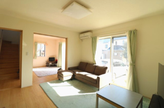 【居間・リビング】 | 真岡市熊倉町4LDK中古住宅