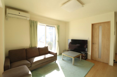 【居間・リビング】 | 真岡市熊倉町4LDK中古住宅